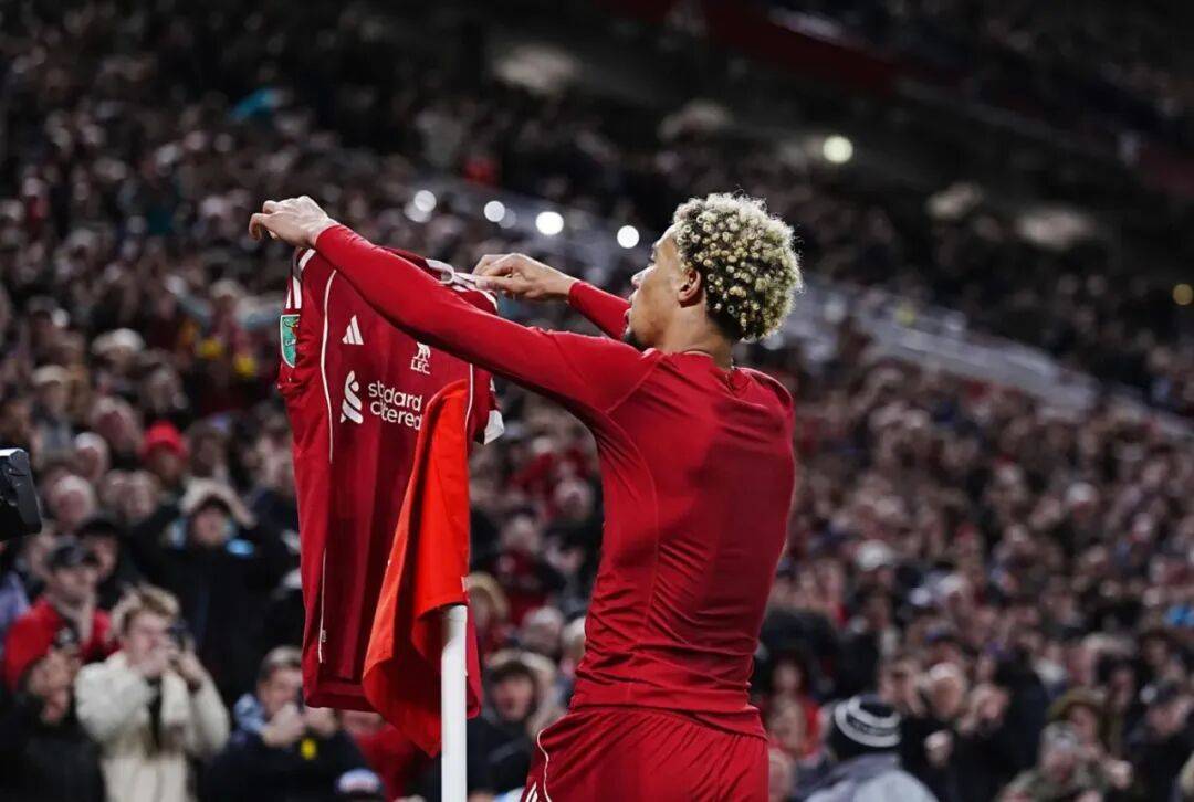 取代萨拉赫!红军新援狂轰6球领跑全队他是利物浦新大腿